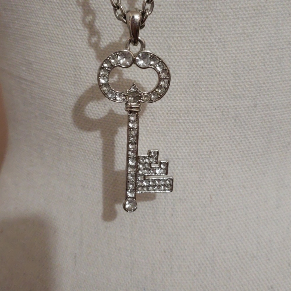 Key Necklace - Picture 2 of 2